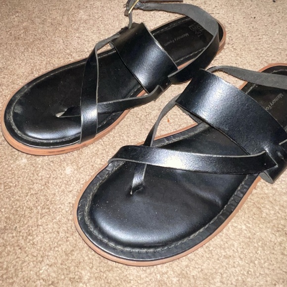 time and tru black platform sandals